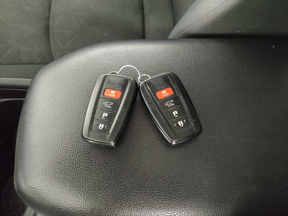 2019 Toyota RAV4 in Midlothian, IL 60445 - 18116581 32