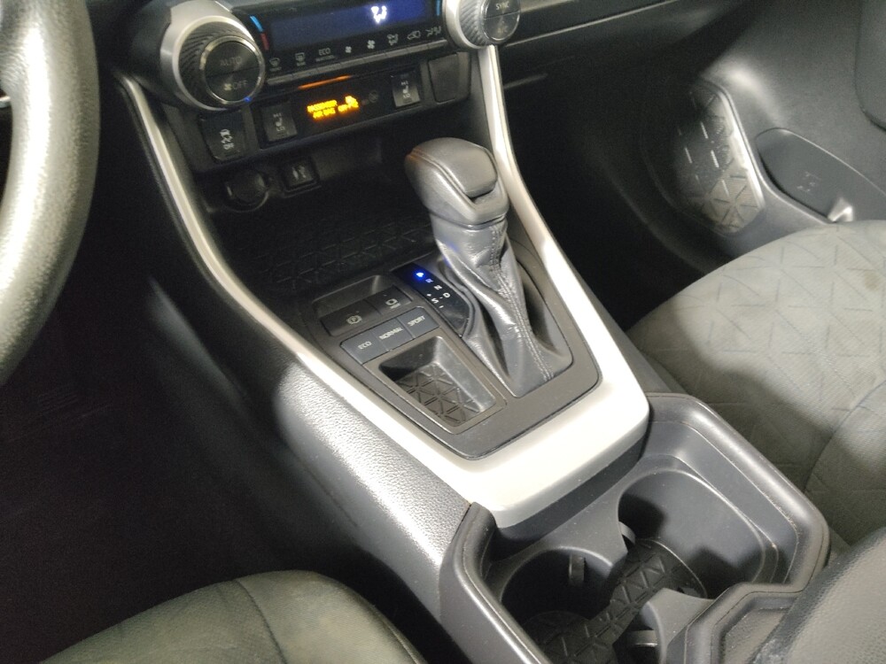 2019 Toyota RAV4 in Midlothian, IL 60445 - 18116581 26