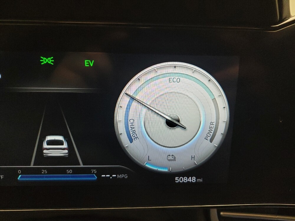 2022 Hyundai Elantra in Eastpointe, MI 48021 - 18116585 23