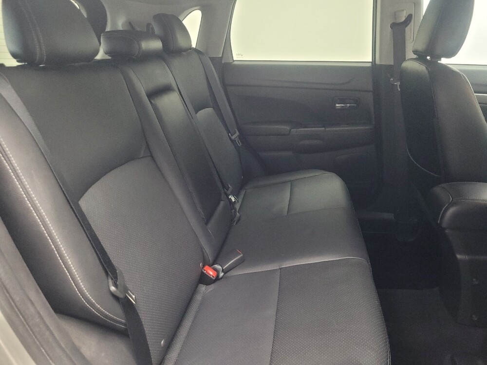 2015 Mitsubishi Outlander Sport in Indianapolis, IN 46222 - 18116590 19