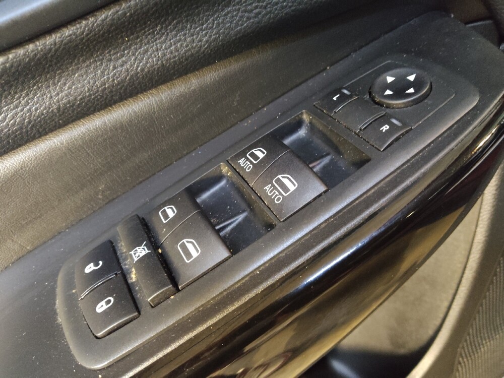 2020 Jeep Cherokee in Greensboro, NC 27407 - 18116595 27