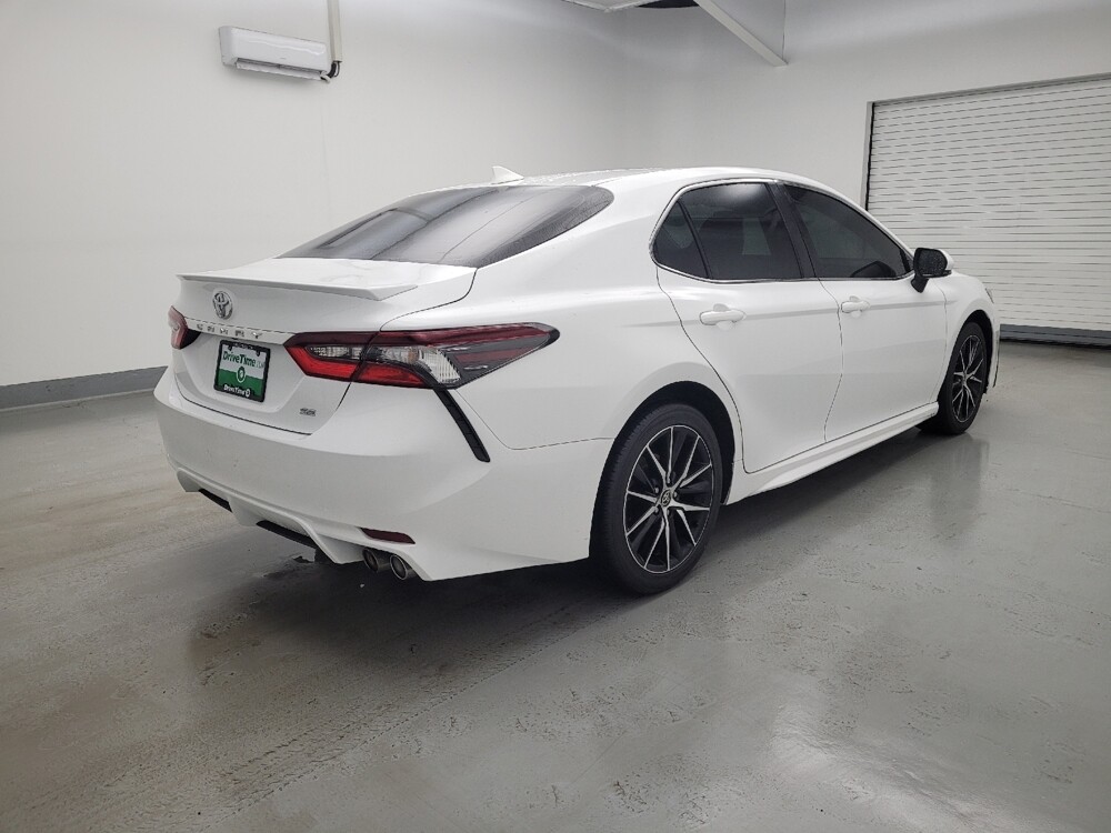 2022 Toyota Camry in Maple Heights, OH 44137 - 18116596 10