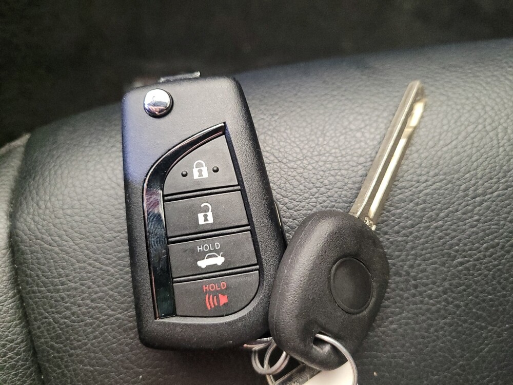 2022 Toyota Camry in Maple Heights, OH 44137 - 18116596 32