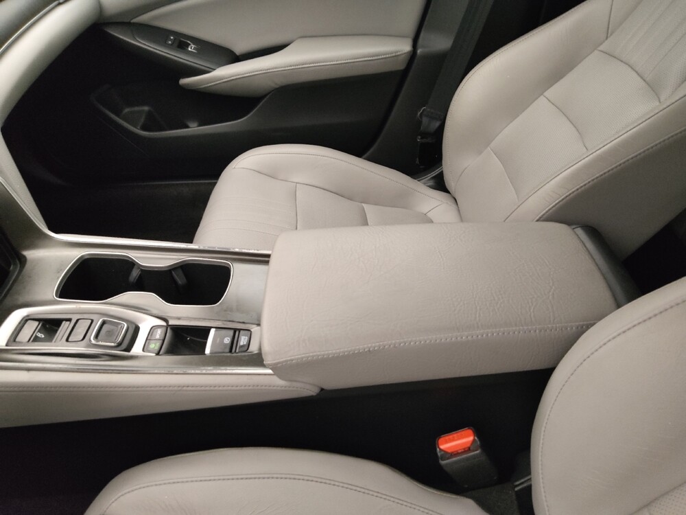 2018 Honda Accord in Clearwater, FL 33764 - 18116603 17