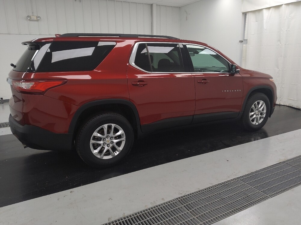 2021 Chevrolet Traverse in St. Louis, MO 63125 - 18116612 10