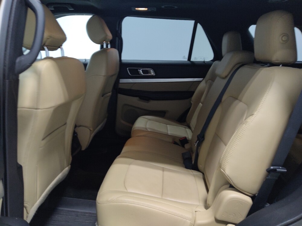 2017 Ford Explorer in Columbus, OH 43228 - 18116625 18