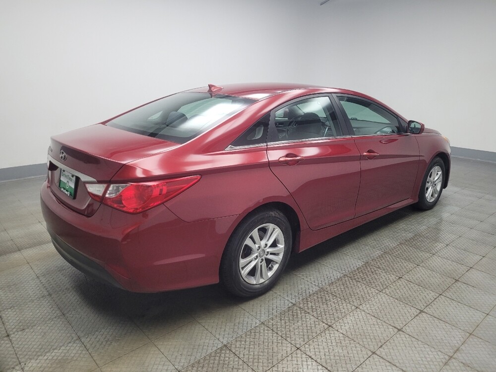 2014 Hyundai Sonata in Indianapolis, IN 46222 - 18116636 10