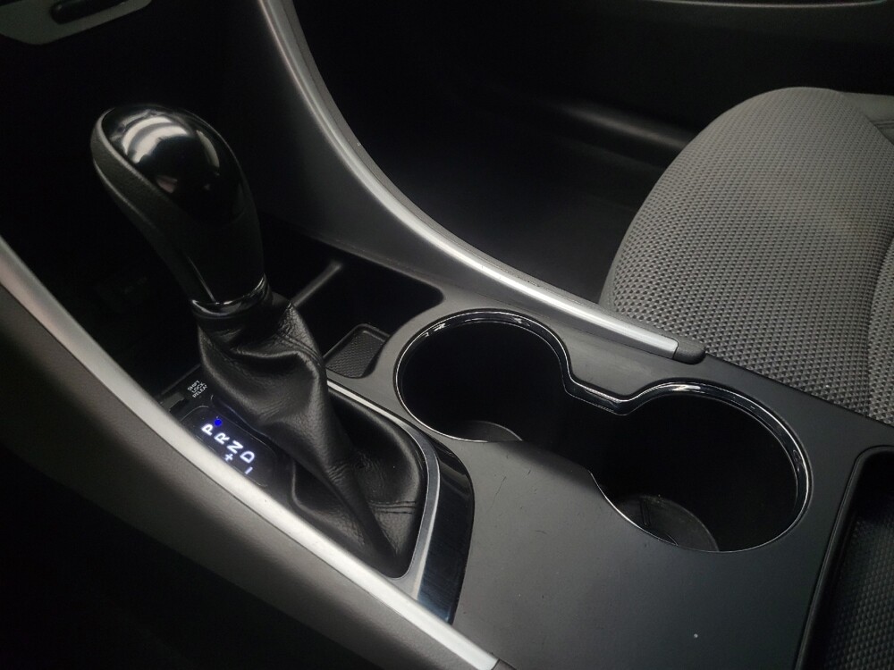 2014 Hyundai Sonata in Indianapolis, IN 46222 - 18116636 26