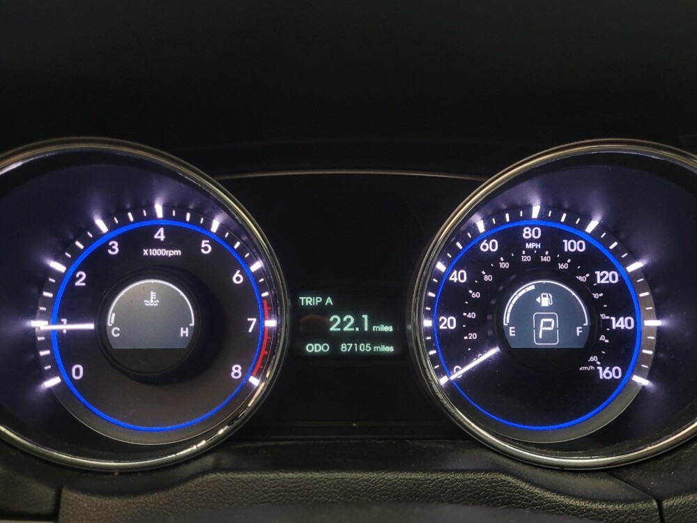 2014 Hyundai Sonata in Indianapolis, IN 46222 - 18116636 23