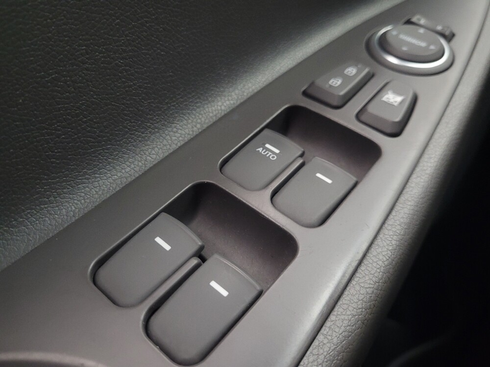 2014 Hyundai Sonata in Indianapolis, IN 46222 - 18116636 27