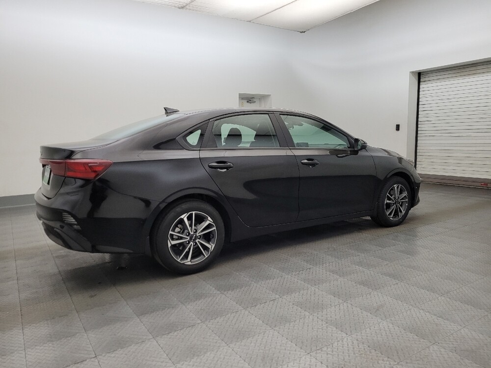 2024 Kia Forte in Mesa, AZ 85210 - 18116644 10