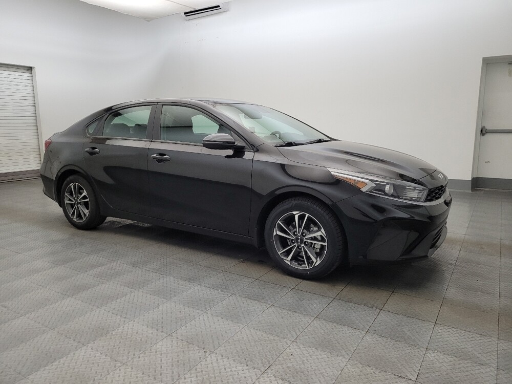 2024 Kia Forte in Mesa, AZ 85210 - 18116644 11