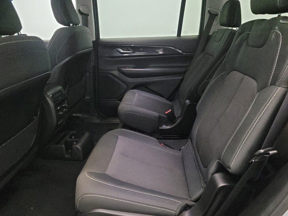 2023 Jeep Grand Cherokee L in Newport News, VA 23601 - 18116652 18