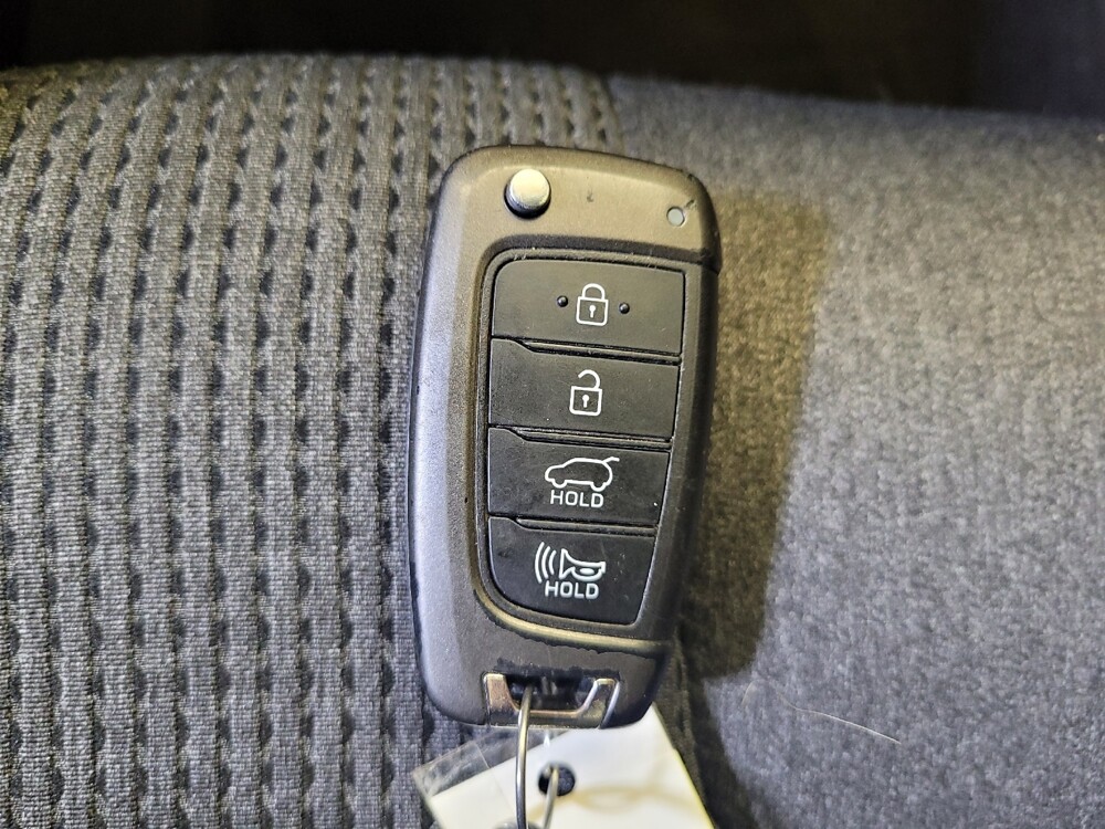 2019 Hyundai Santa Fe in Maple Heights, OH 44137 - 18116657 32