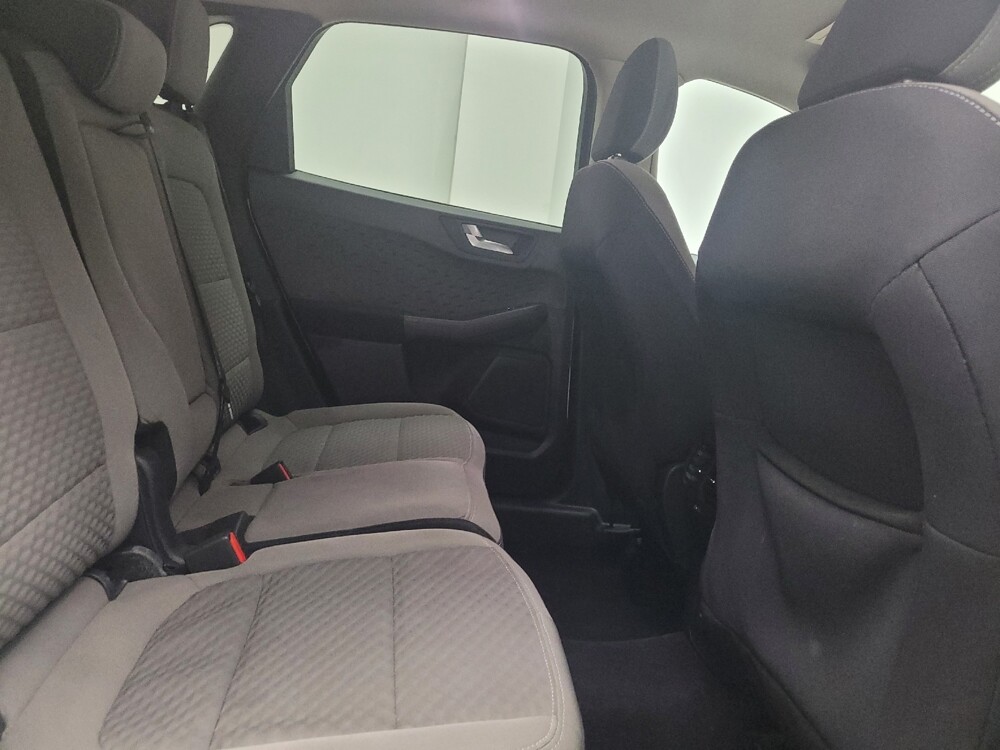 2020 Ford Escape in Taylor, MI 48180 - 18116658 19