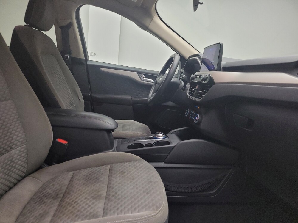 2020 Ford Escape in Taylor, MI 48180 - 18116658 21