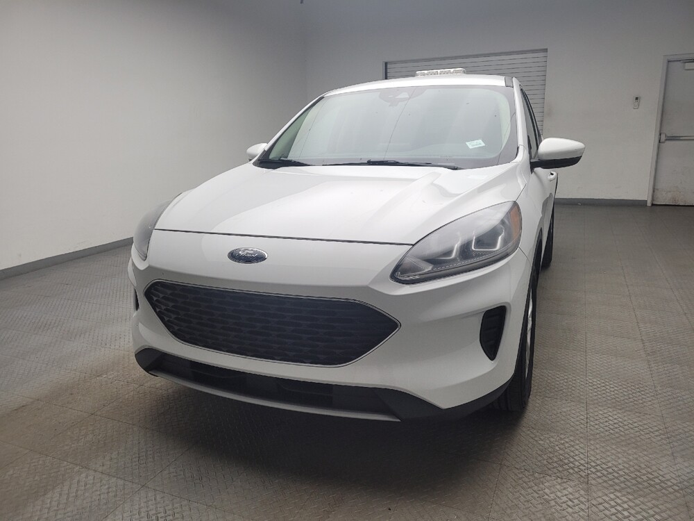 2020 Ford Escape in Taylor, MI 48180 - 18116658 15