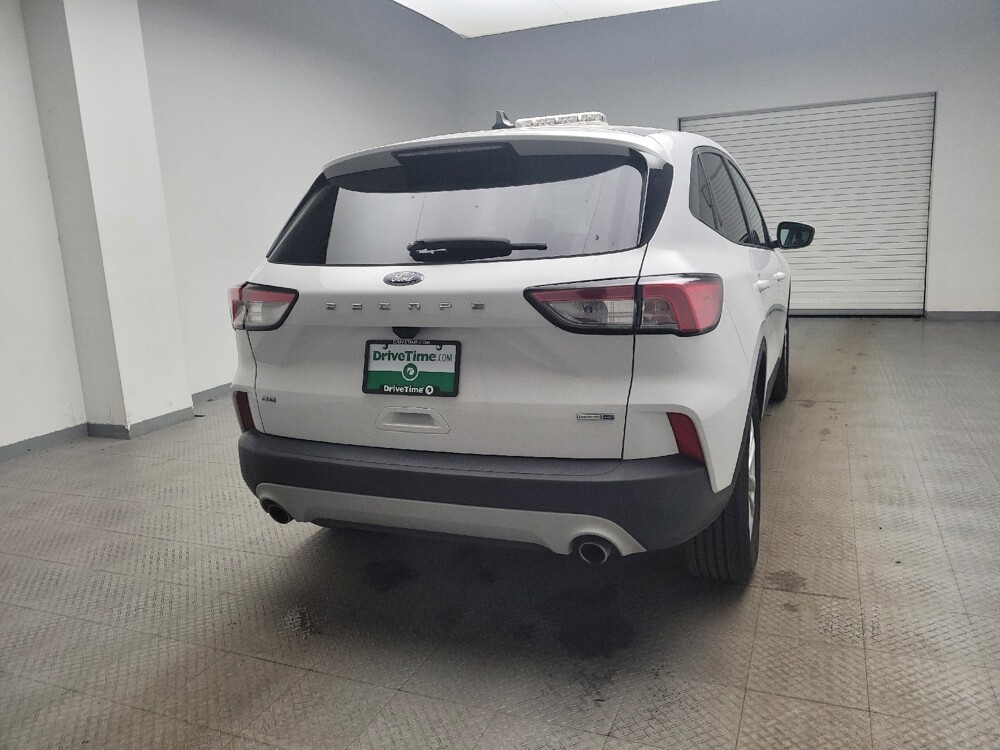 2020 Ford Escape in Taylor, MI 48180 - 18116658 7