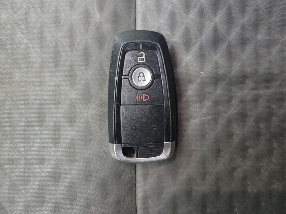 2020 Ford Escape in Taylor, MI 48180 - 18116658 32