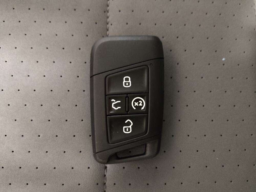 2025 Volkswagen Jetta in Columbus, OH 43231 - 18116661 32