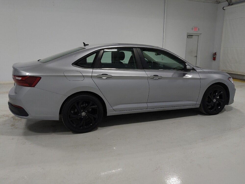 2025 Volkswagen Jetta in Columbus, OH 43231 - 18116661 10