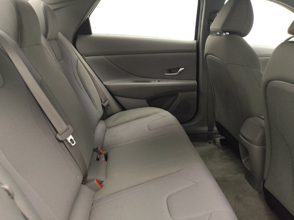 2025 Hyundai Elantra in Midlothian, IL 60445 - 18116665 19