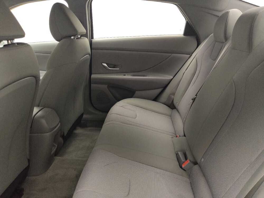 2025 Hyundai Elantra in Midlothian, IL 60445 - 18116665 18