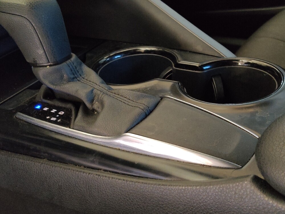 2020 Toyota Camry in Clearwater, FL 33764 - 18116671 26