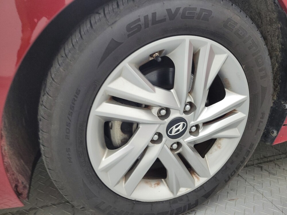 2019 Hyundai Elantra in Columbia, SC 29210 - 18116675 31