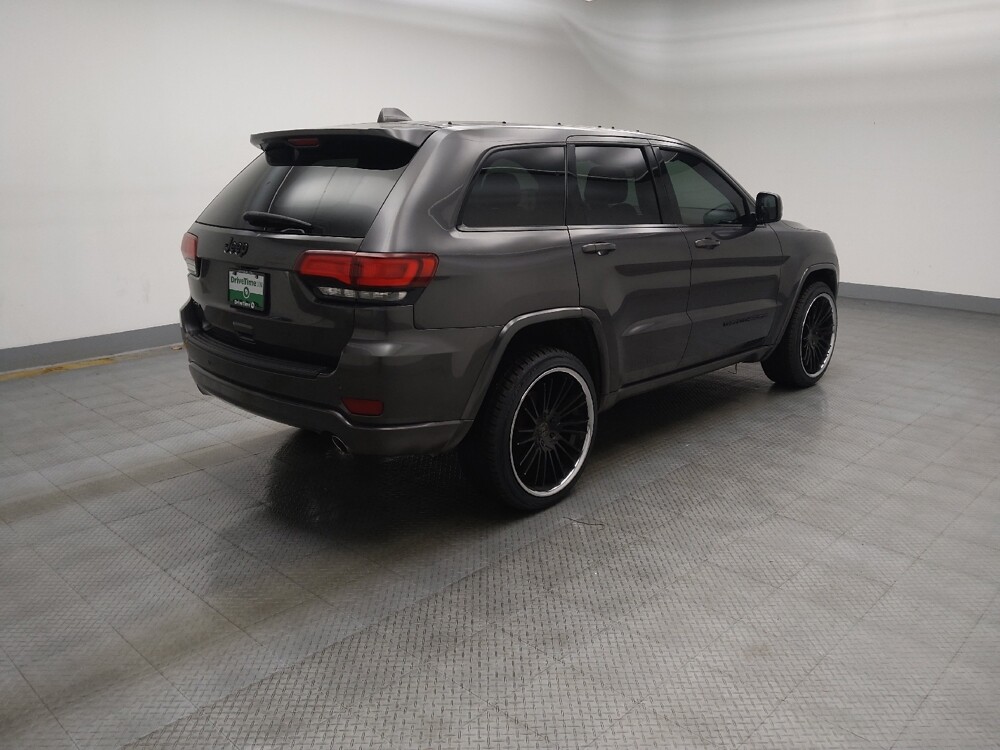 2019 Jeep Grand Cherokee in Des Moines, IA 50310 - 18116677 10