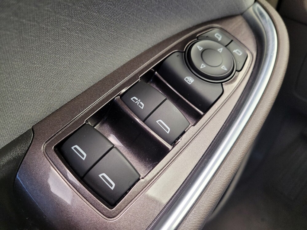 2020 Chevrolet Malibu in Columbus, OH 43231 - 18116681 27