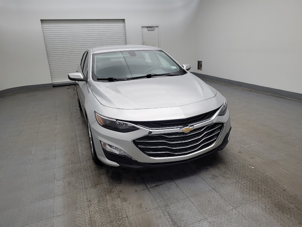 2020 Chevrolet Malibu in Columbus, OH 43231 - 18116681 14