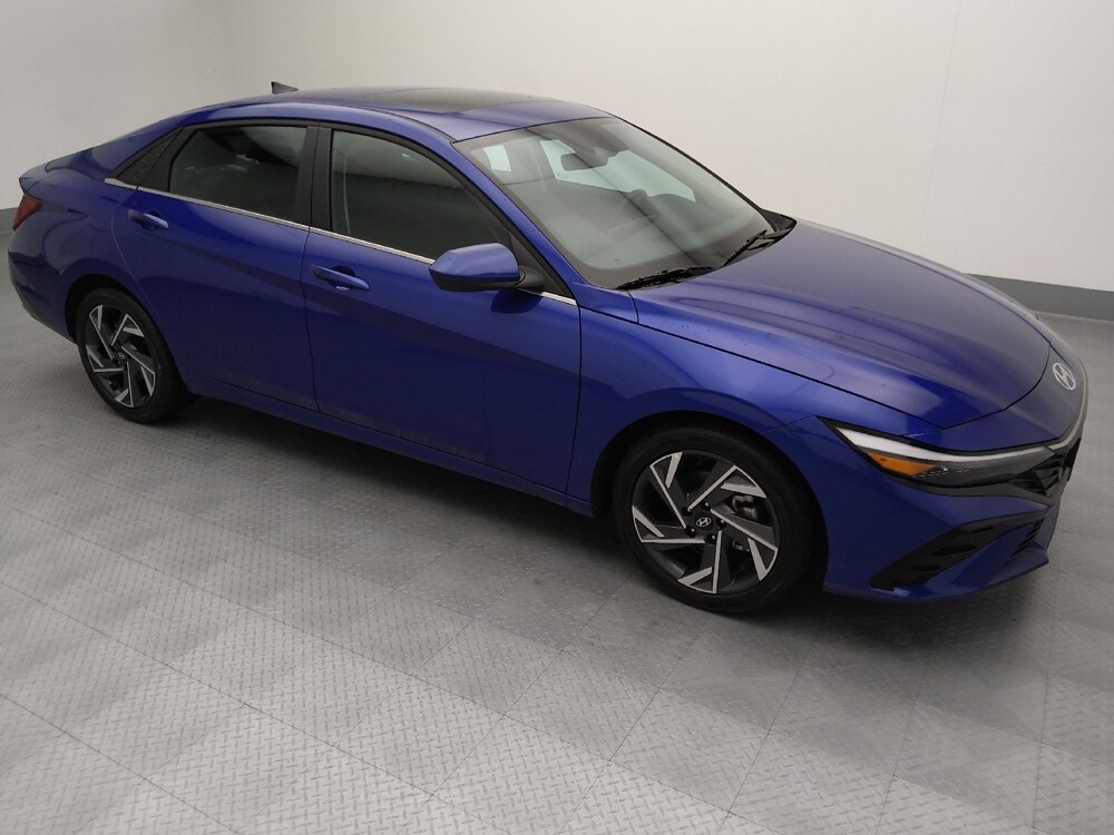 2025 Hyundai Elantra in Topeka, KS 66611 - 18116705 11