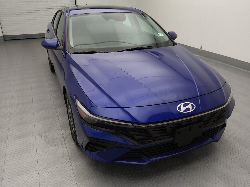 2025 Hyundai Elantra in Topeka, KS 66611 - 18116705 14