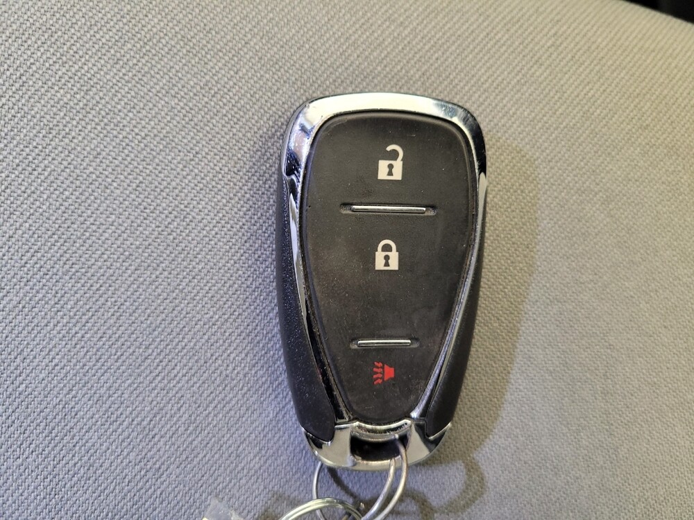 2020 Chevrolet Equinox in Cincinnati, OH 45255 - 18116714 32