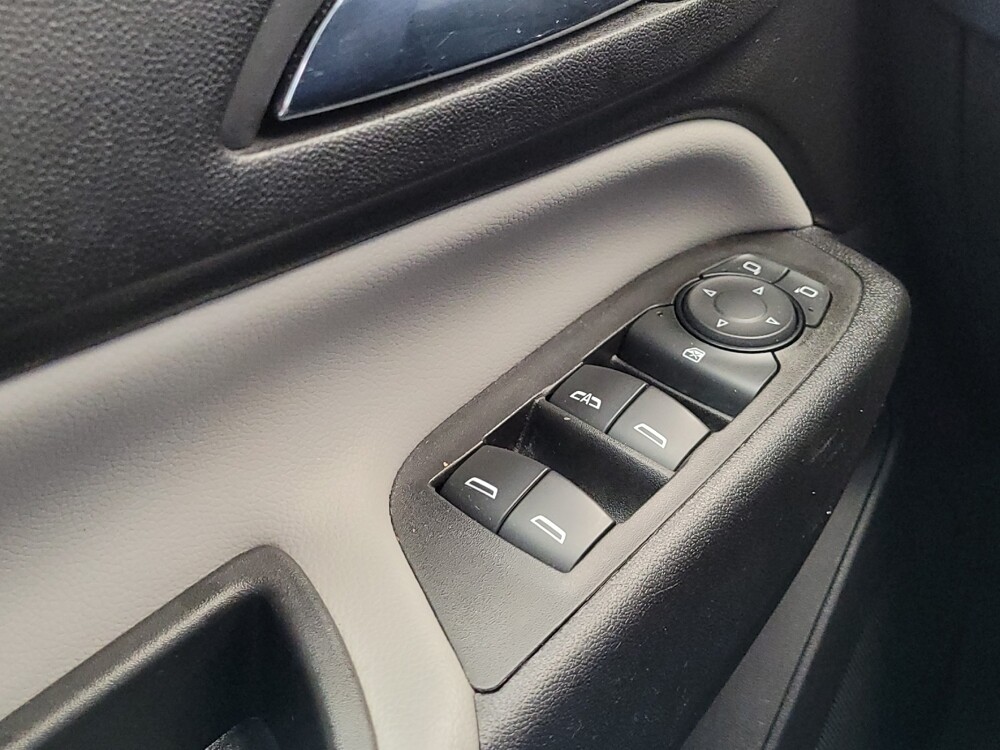 2020 Chevrolet Equinox in Cincinnati, OH 45255 - 18116714 27