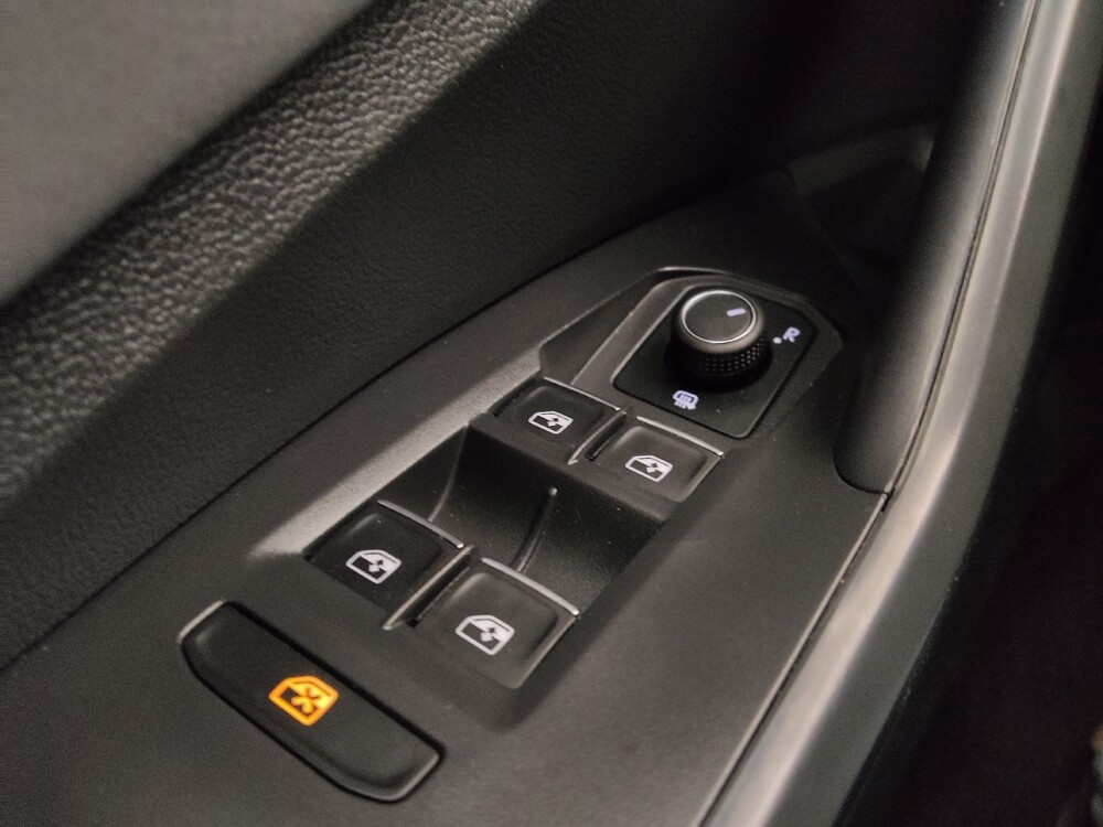 2025 Volkswagen Jetta in Topeka, KS 66611 - 18116735 27