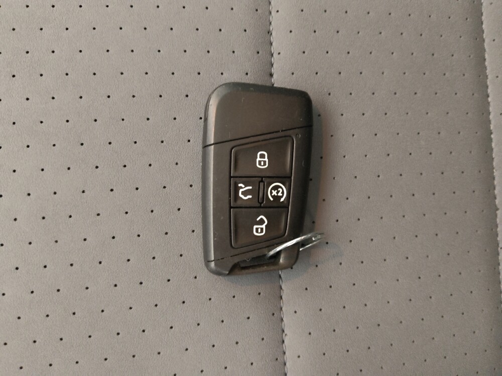 2025 Volkswagen Jetta in Topeka, KS 66611 - 18116735 32