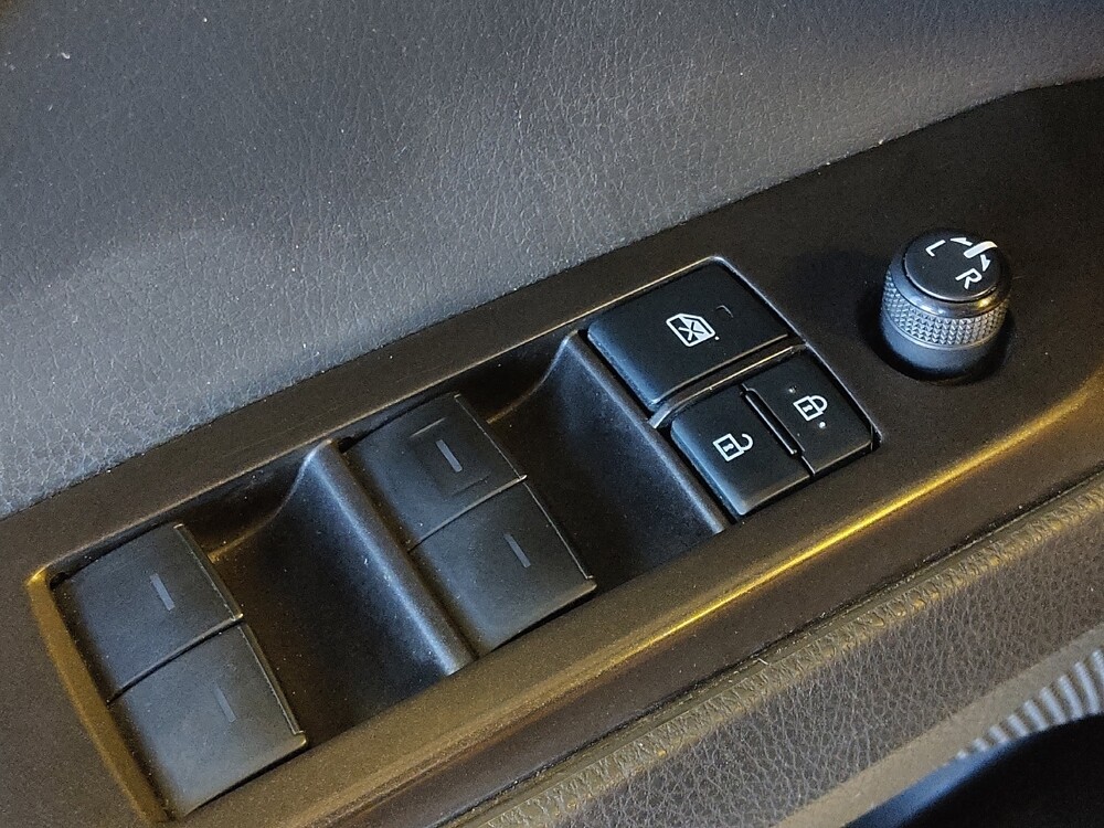 2022 Toyota Camry in Houston, TX 77034 - 18116756 27