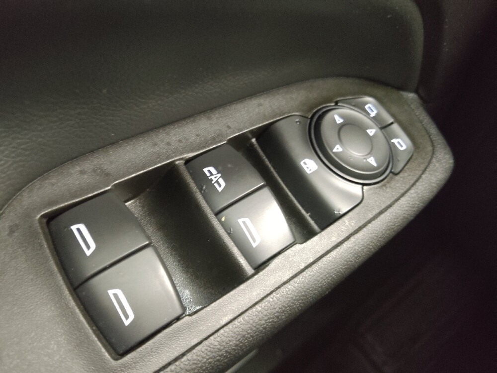 2020 Chevrolet Equinox in Springfield, MO 65807 - 18116770 27