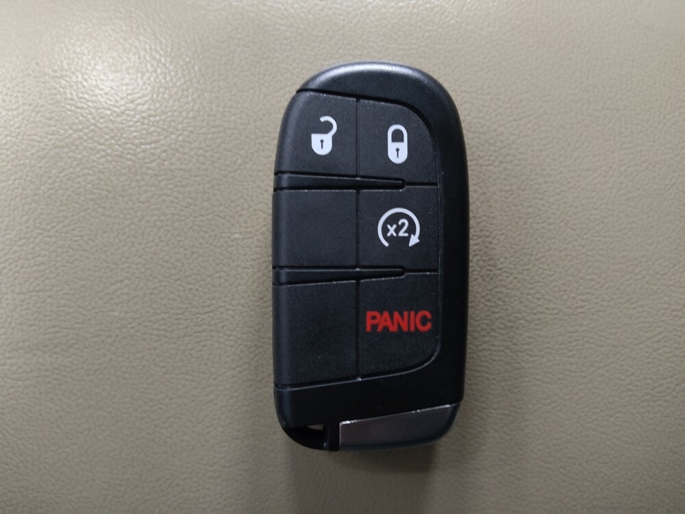 2019 Jeep Grand Cherokee in Conyers, GA 30094 - 18116771 32