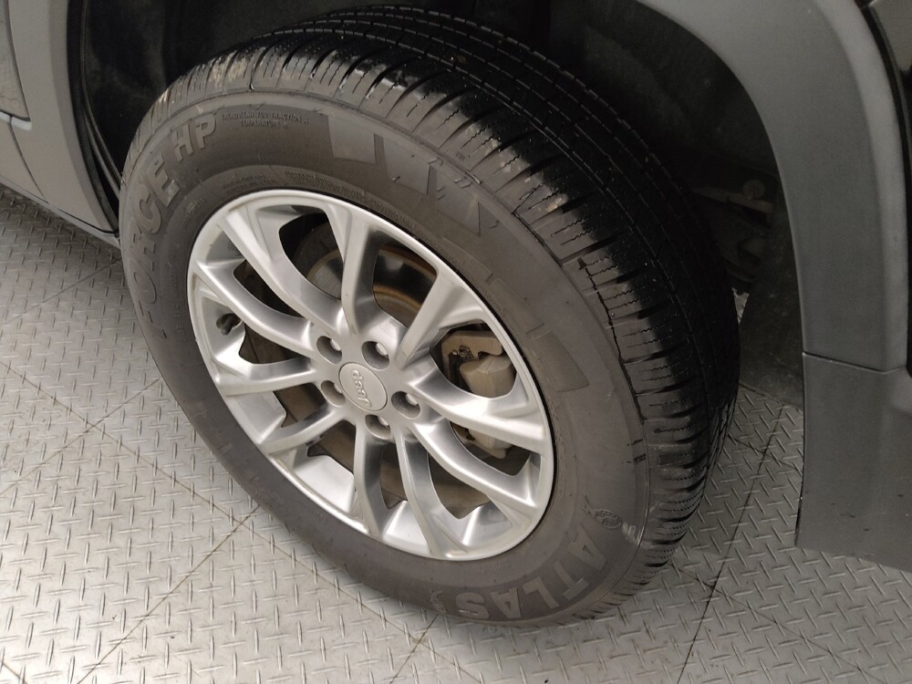 2020 Jeep Cherokee in Houston, TX 77034 - 18116786 31