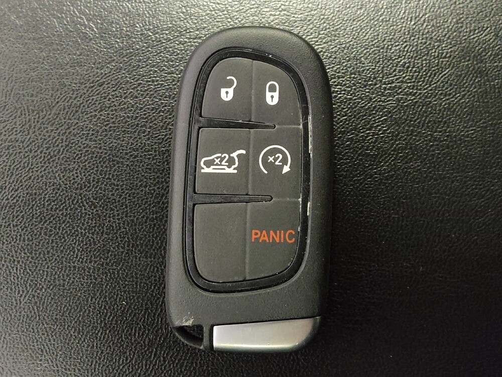 2020 Jeep Cherokee in Houston, TX 77034 - 18116786 32