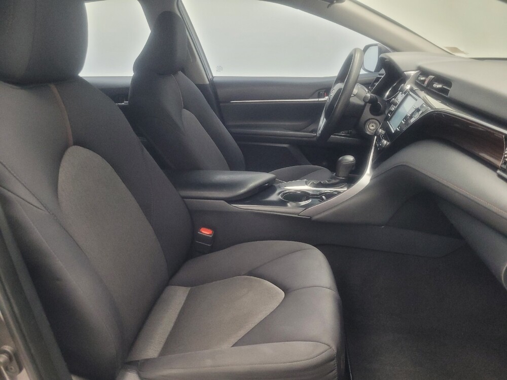 2019 Toyota Camry in Indianapolis, IN 46219 - 18116793 21