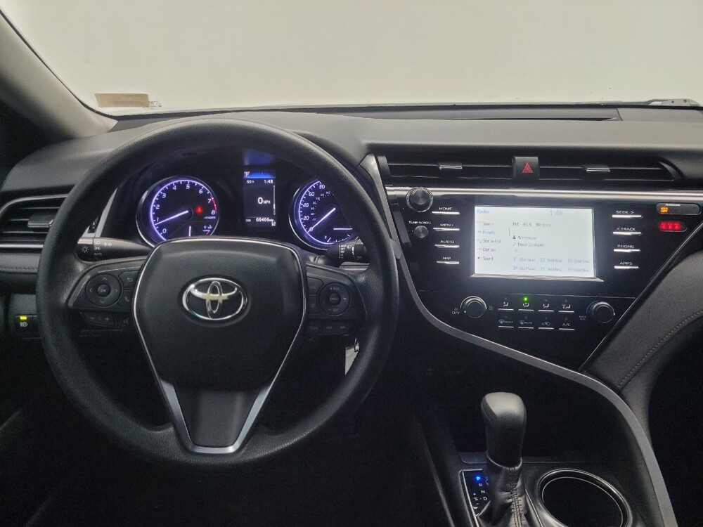 2019 Toyota Camry in Indianapolis, IN 46219 - 18116793 22