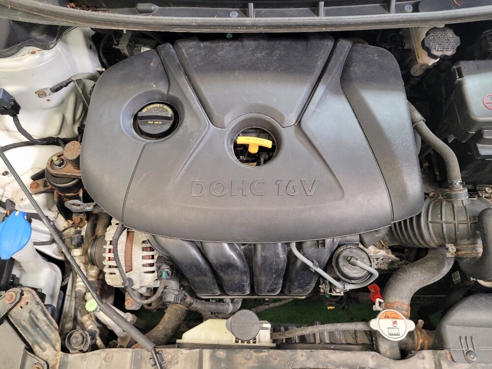 2016 Hyundai Elantra in Columbus, OH 43228 - 18116796 30