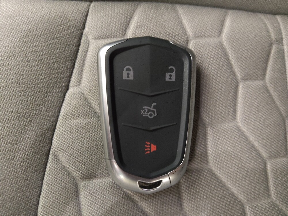 2020 Chevrolet Equinox in Lakewood, CO 80215 - 18116800 32