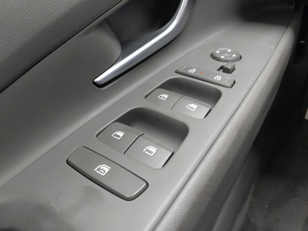 2025 Hyundai Elantra in Conyers, GA 30094 - 18116803 27