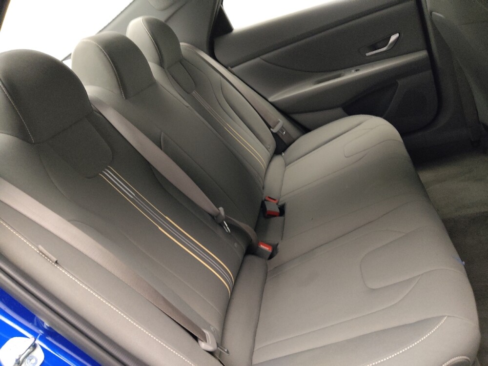 2025 Hyundai Elantra in Conyers, GA 30094 - 18116803 19