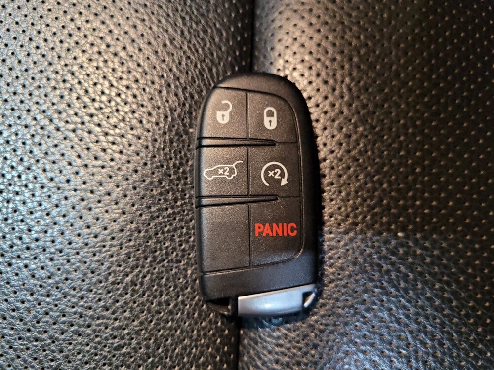 2017 Jeep Grand Cherokee in New Castle, DE 19720 - 18116810 32